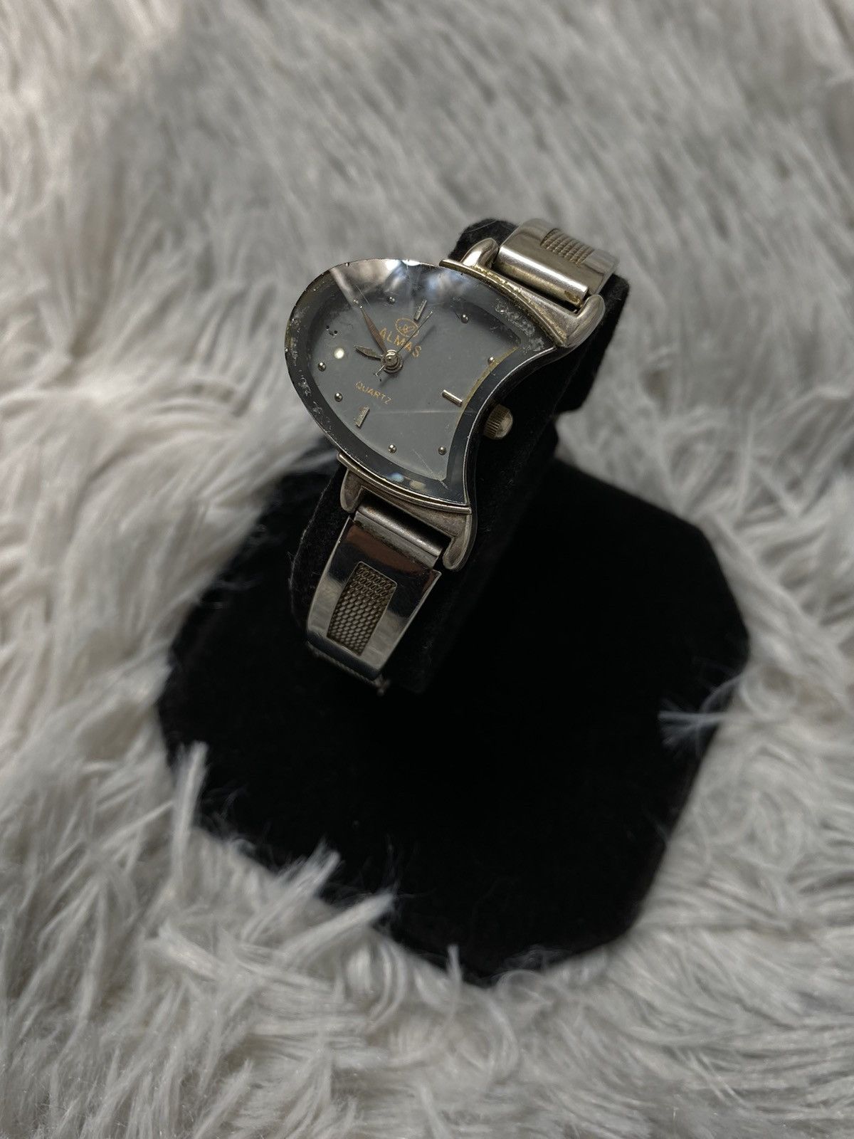 Vintage Elegant Curved Dial Rare Watch – Japanese Style Size ONE SIZE - 3 Thumbnail