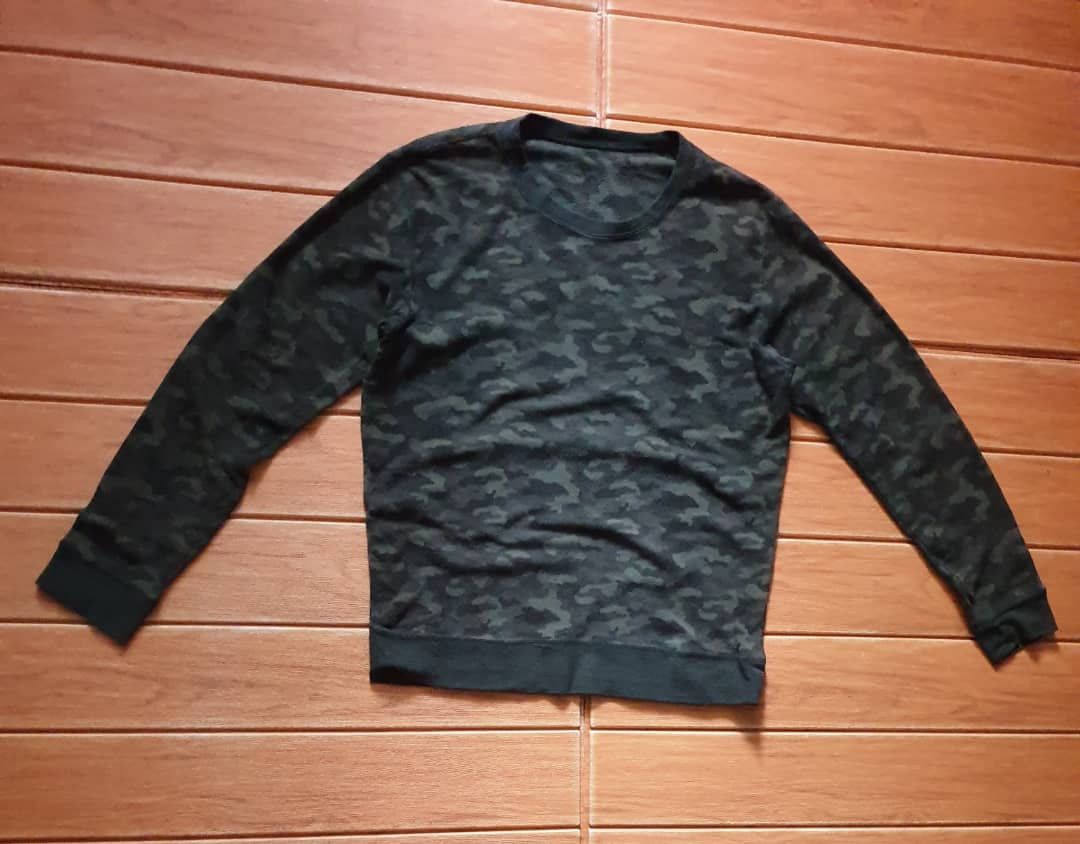 Japanese Brand Camouflage uniqlo Japanese brand fleece Sweater Size US M / EU 48-50 / 2 - 5 Thumbnail