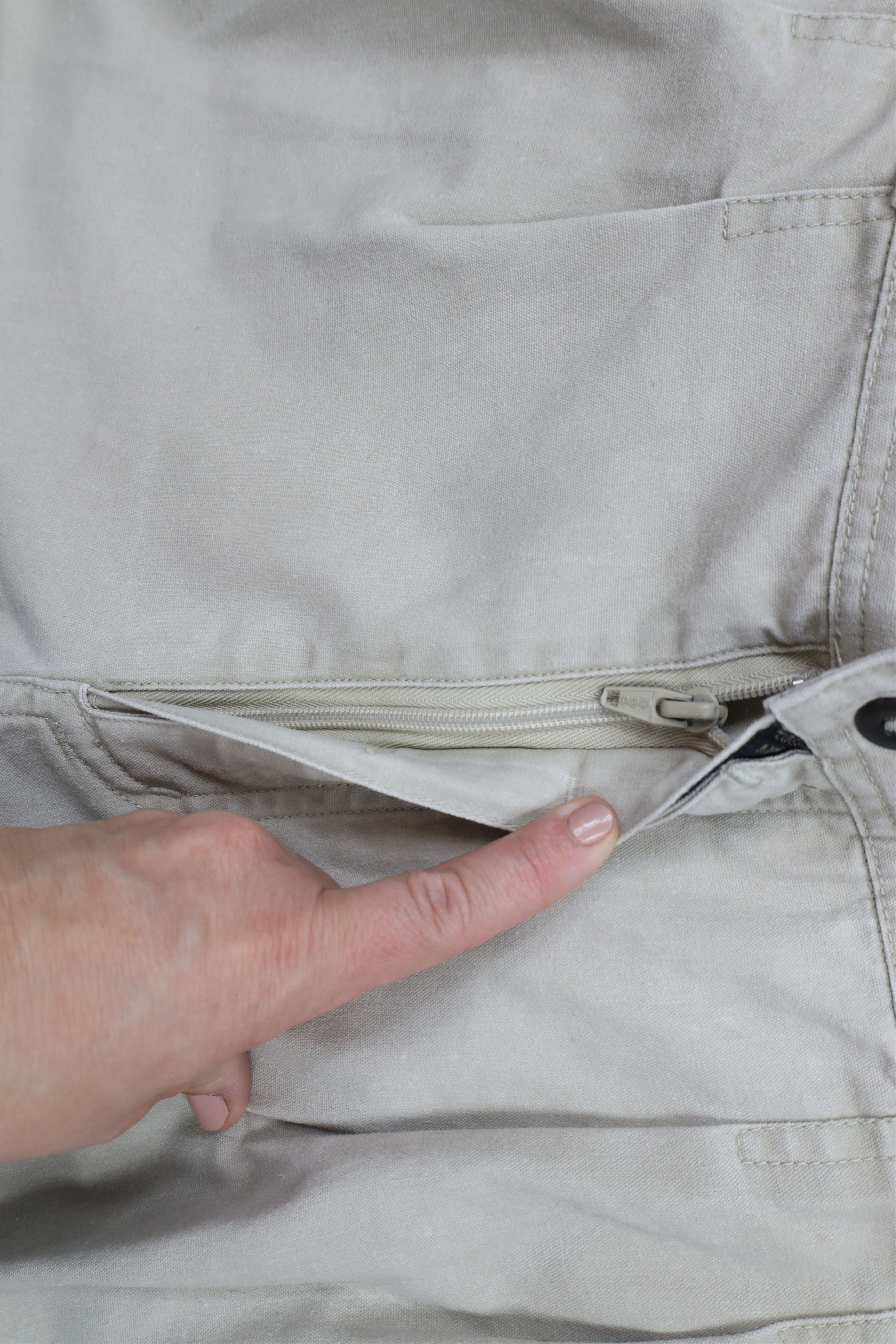 Vintage Vintage 90s Streetwear Pleated Wide Leg Dungaree Chino Pants Size US 38 / EU 54 - 6 Thumbnail