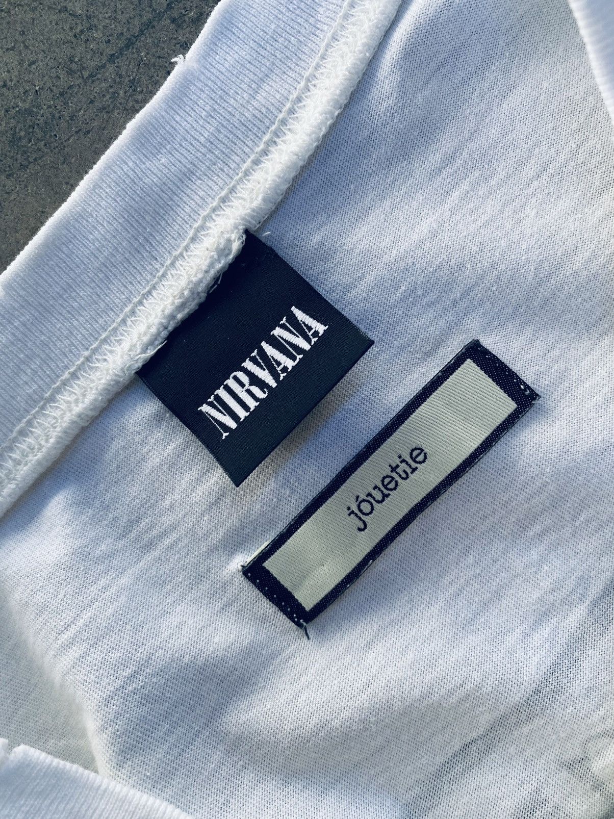 Nirvana Vintage 2017 Nirvana Thrashed By Jouetie Band Tees Size US M / EU 48-50 / 2 - 5 Thumbnail