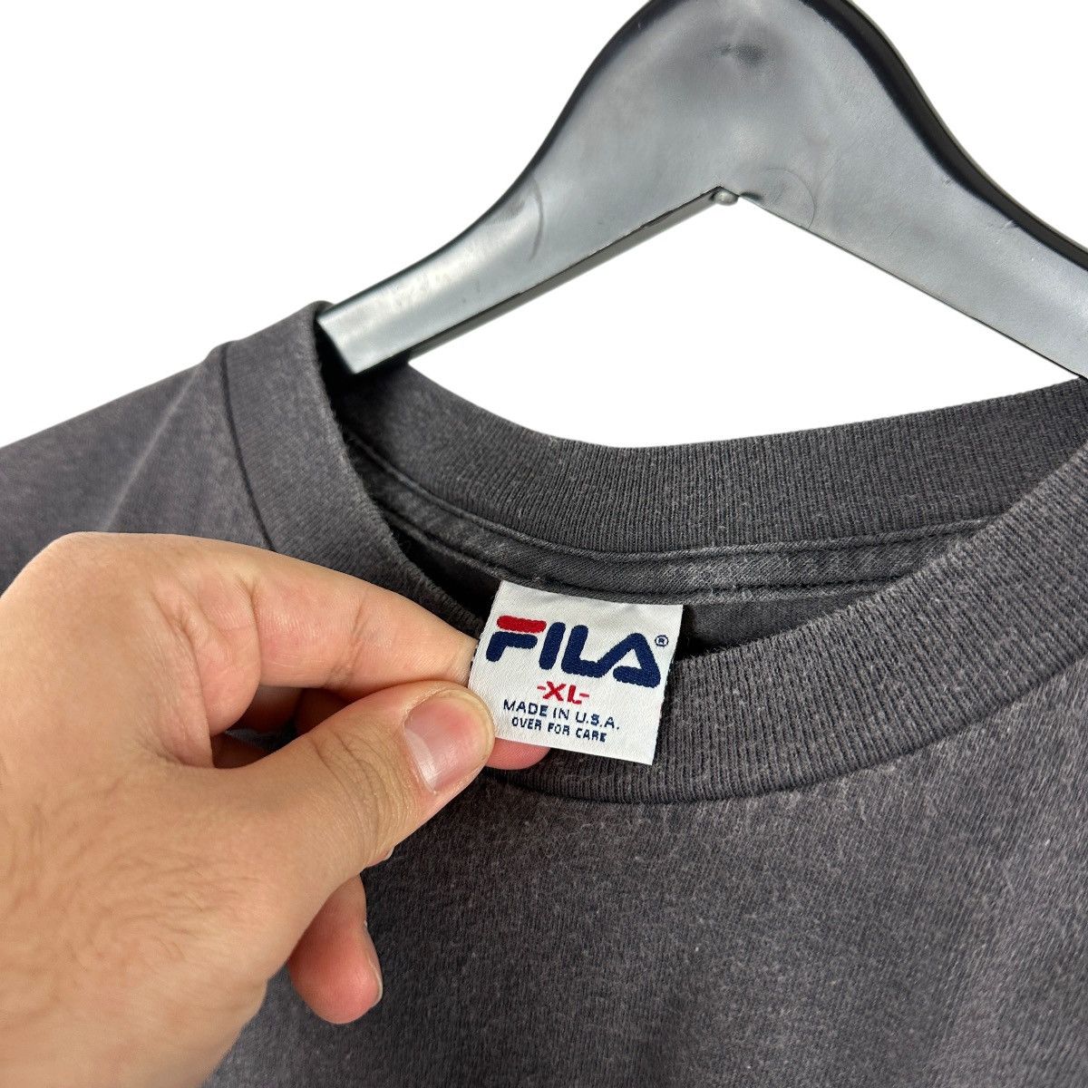 Fila × Vintage Vintage 90s Fila Perfect Faded Center Logo Shirt Size US XL / EU 56 / 4 - 7 Thumbnail