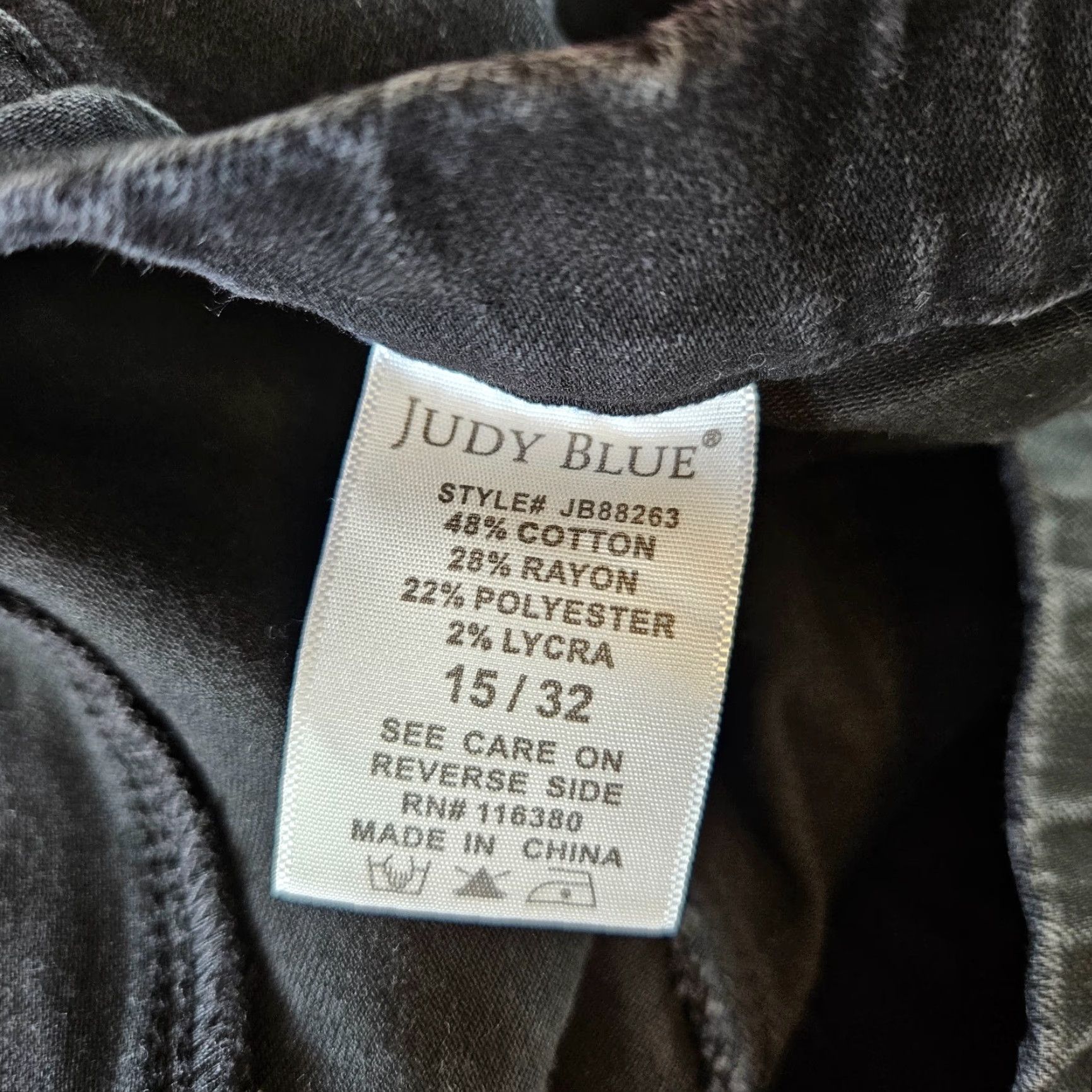 Vintage Judy Blue Womens Skinny Fit Jeans Sz 15 Black High Rise Denim Cotton Blend Regular Rise 11" Inseam 26.5" Waist 18" Size 36" / US 14 / IT 50 - 6 Thumbnail