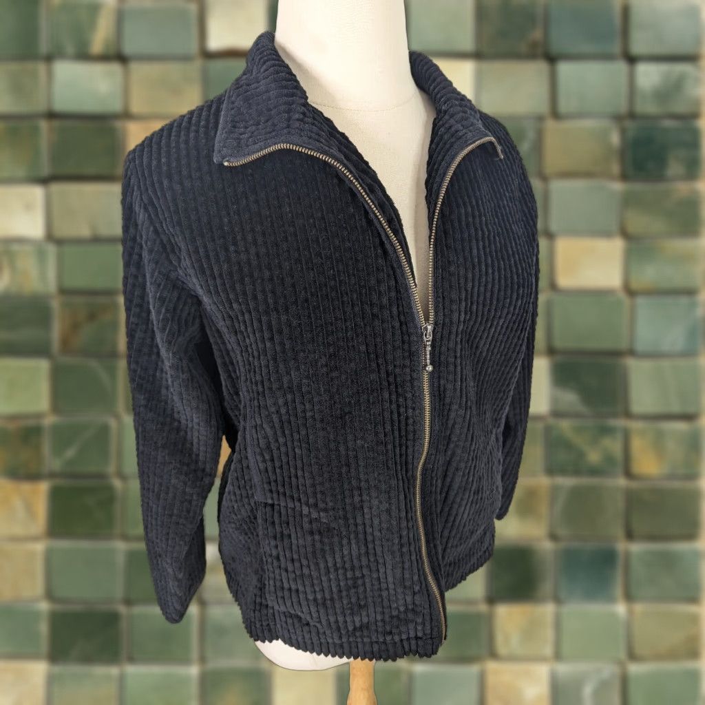 Vintage **VINTAGE WOOLRICH WOMEN’S BLACK XL COAT JACKET** User: Vintage Woolrich Women’s Black XL Coat Jacket Size XL / US 12-14 / IT 48-50 - 1 Thumbnail