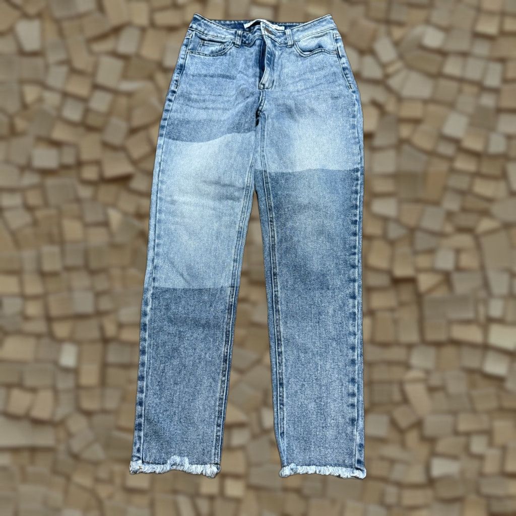 Vintage Tinseltown Jeans Women's 3/26 Blue Denim Skinny Frayed Hem Jeans Zip, 5-Pocket Regular Inseam 26 in Men/Women: Women Size 26" / US 2 / IT 38 - 1 Thumbnail