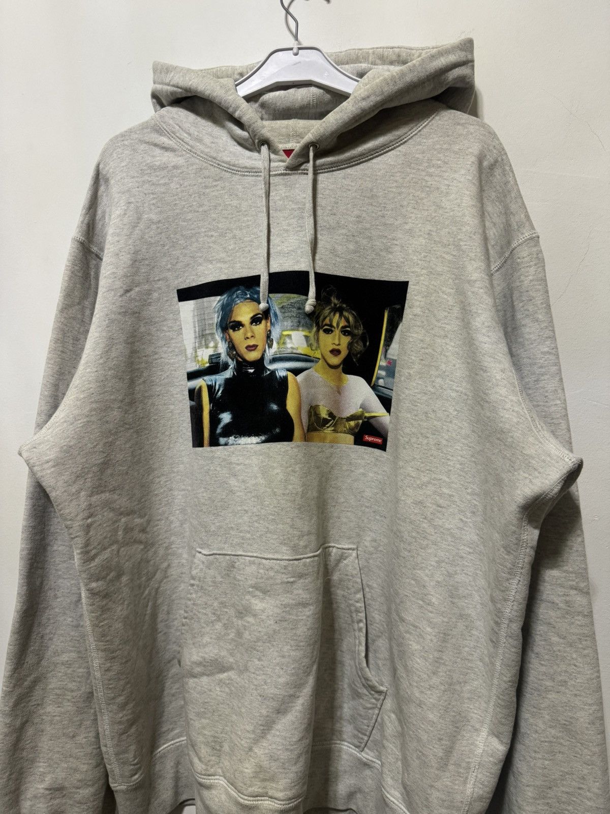 Supreme Supreme Nan Goldin Misty and Jimmy Paulette Hoodie Size US XL / EU 56 / 4 - 2 Thumbnail