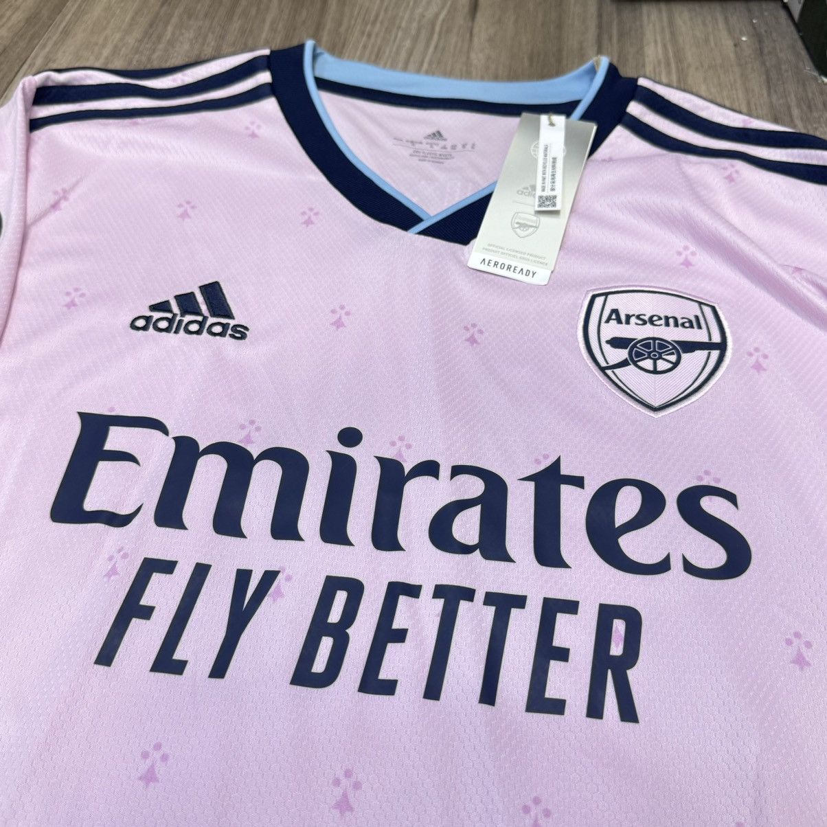 Adidas Arsenal 22/23 away shirt #18 Tomiyasu (bnwt) Size US XL / EU 56 / 4 - 3 Thumbnail