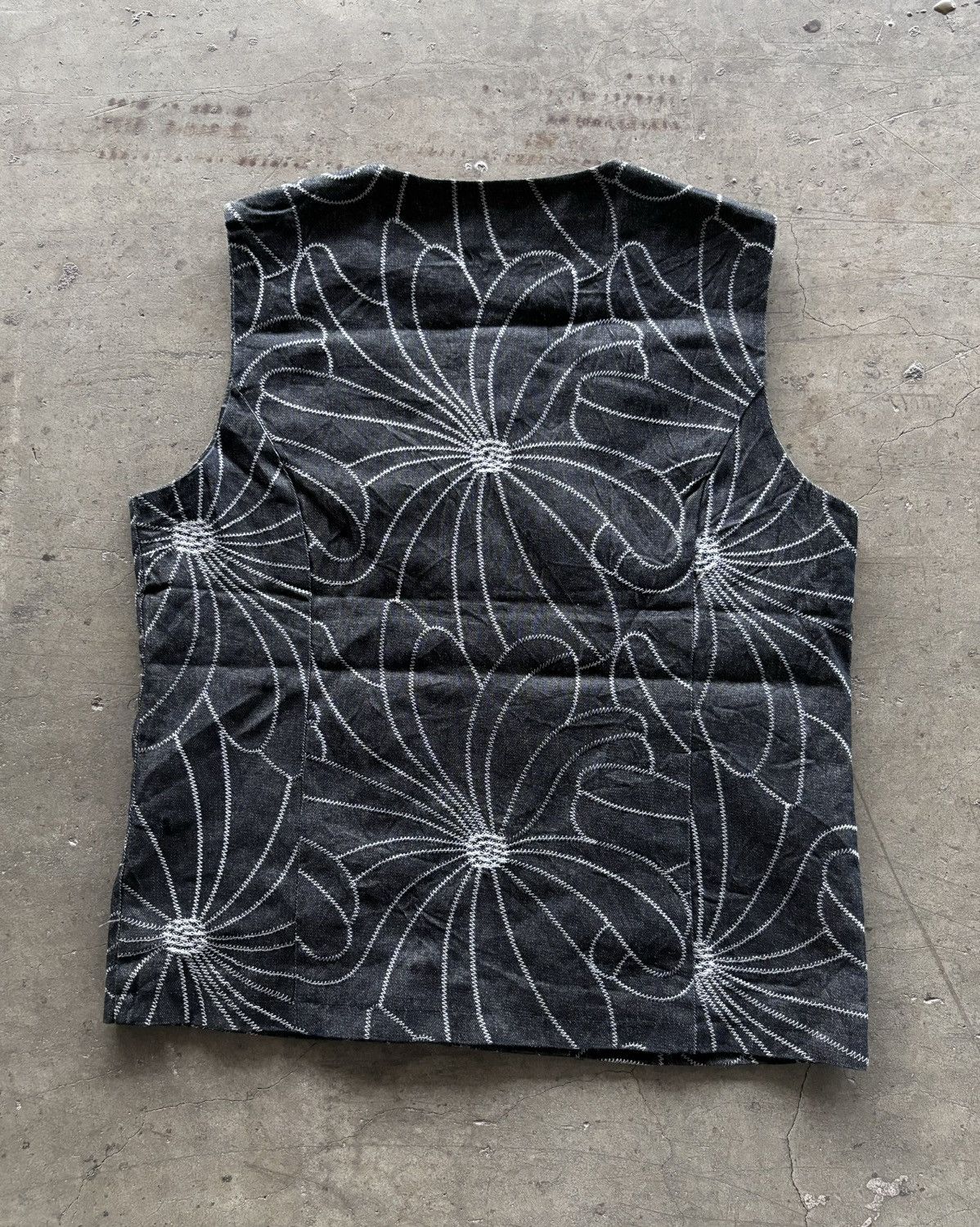 Comme des Garcons Issey Miyake Style Gabin Floral Embroidery Denim Vest Size US M / EU 48-50 / 2 - 7 Thumbnail