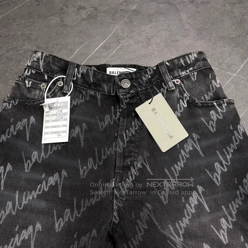 Balenciaga Balenciaga Cursive Letter Logo Bullet Comment Full Print D Size 25" / US 0 / IT 36 - 7 Thumbnail