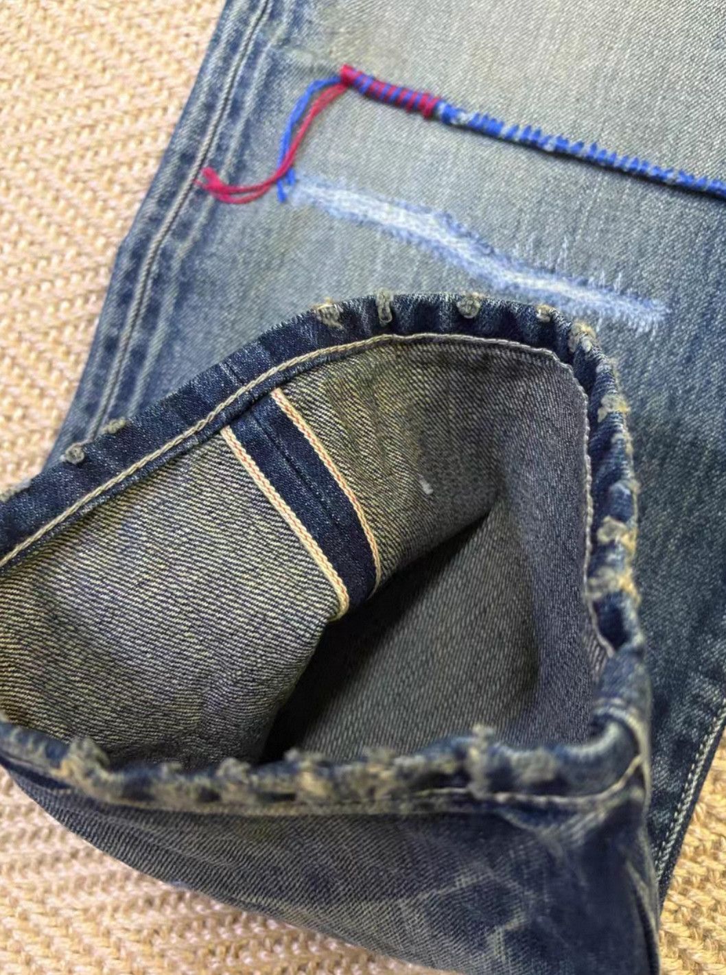 Neighborhood Neighborhood size m Distressed Slashed Washed Jeans Size US 30 / EU 46 - 5 Thumbnail