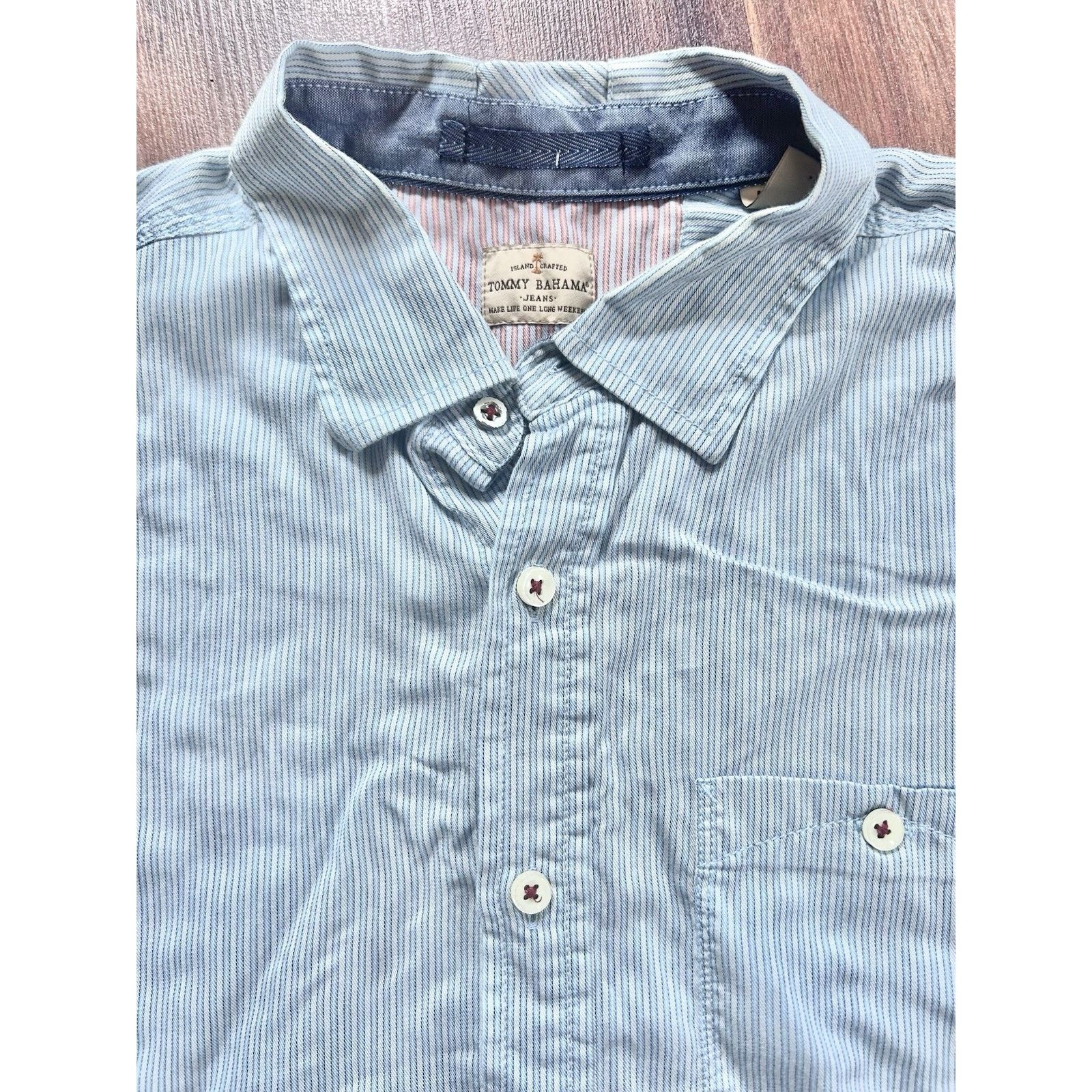 Tommy Bahama tommy bahama button down shirt Medium Blue White Stripe Size US M / EU 48-50 / 2 - 1 Thumbnail