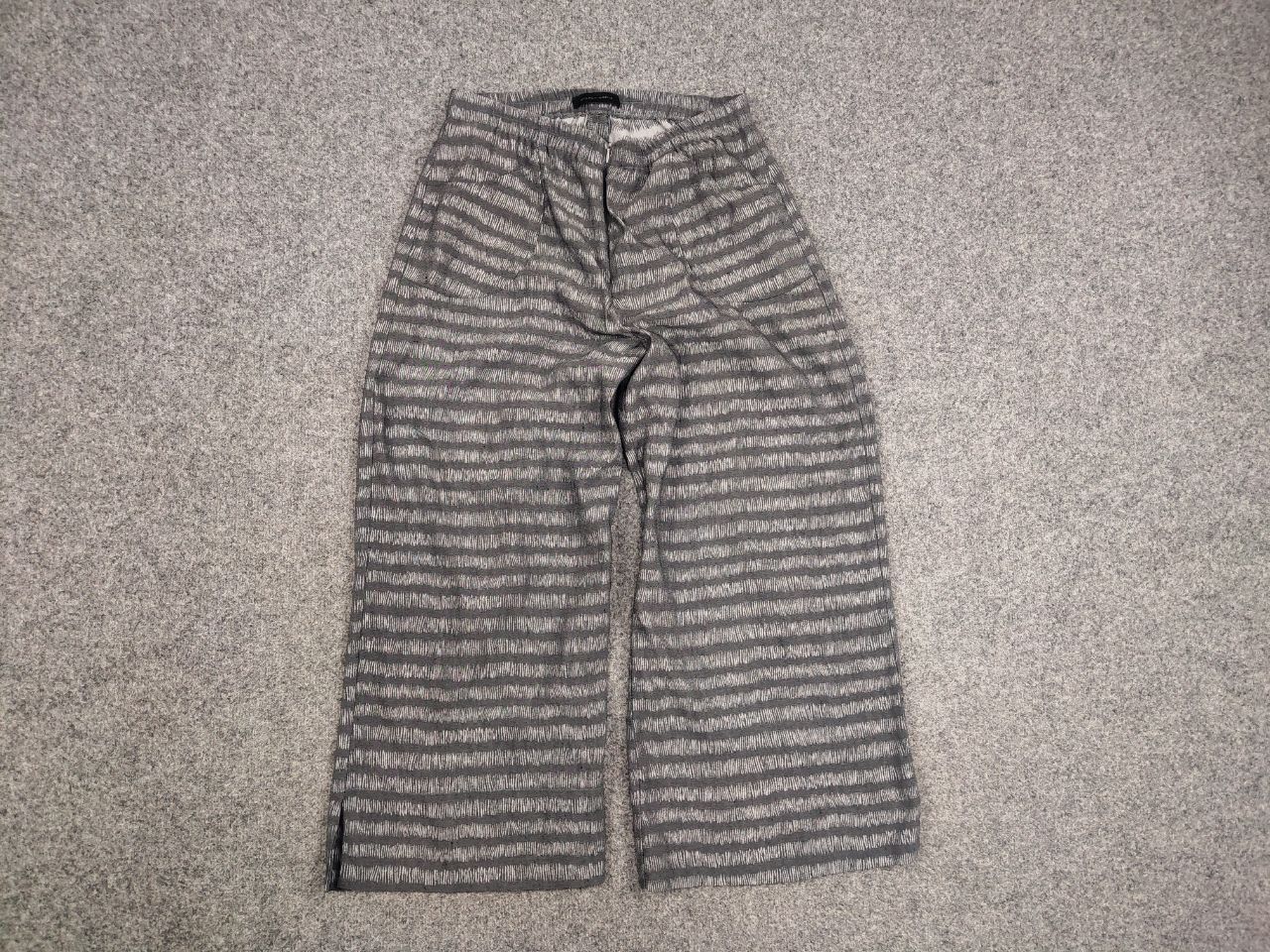 Designer Gudrun Grenz Design Gray Patern cropped wide leg capri Pants Size 36" / US 14 / IT 50 - 7 Thumbnail