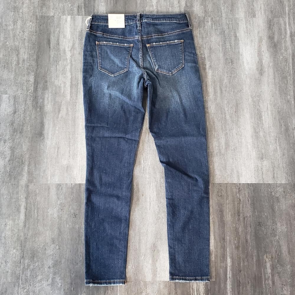 Designer Dark Denim Universal Thread Skinny Jean Size 26" / US 2 / IT 38 - 2 Thumbnail