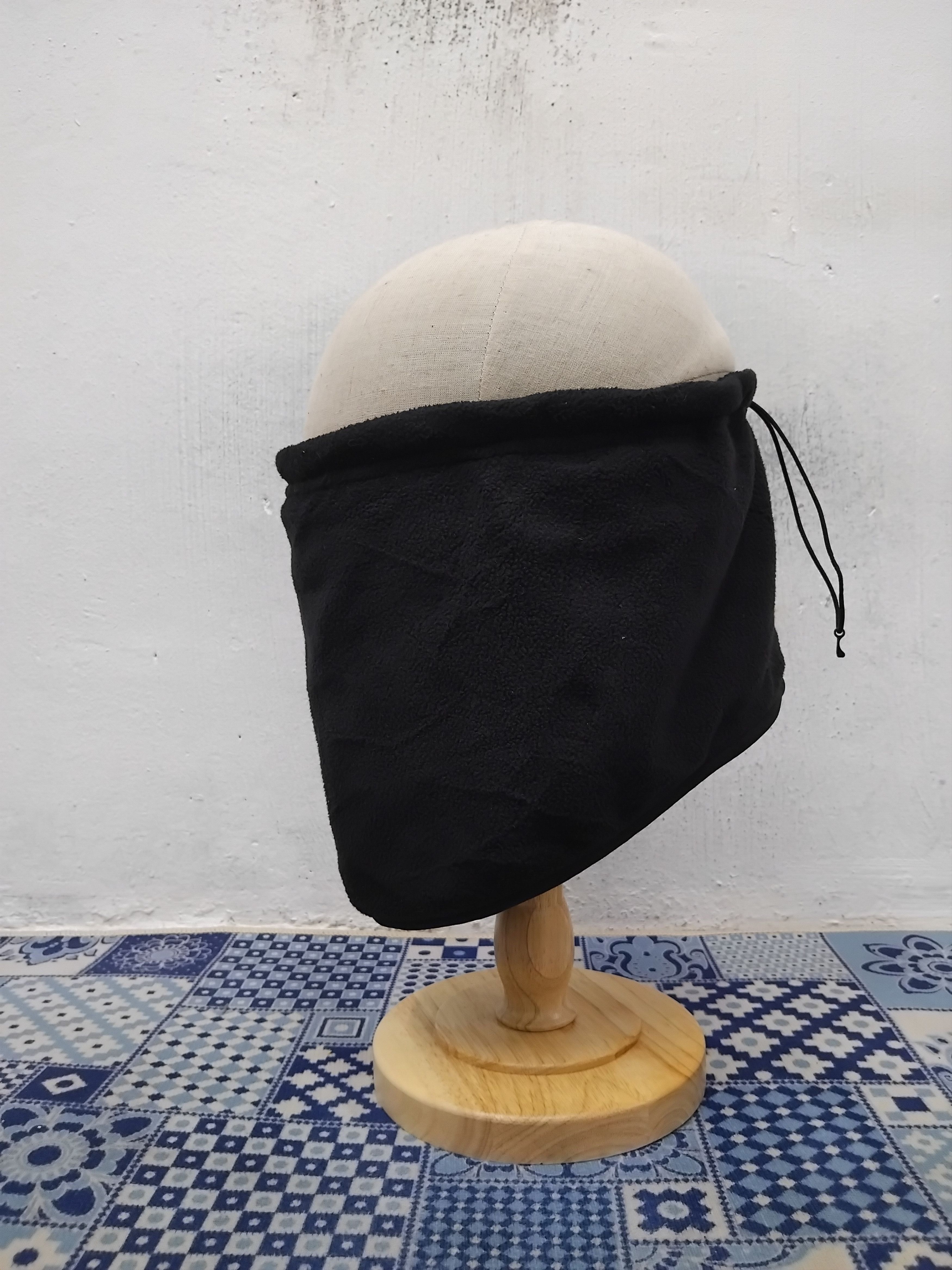Japanese Brand Uniqlo black colour neck warmer Size ONE SIZE - 4 Thumbnail