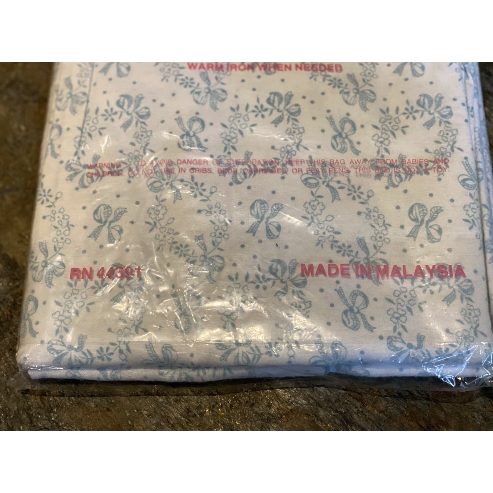 Vintage VINTAGE Erica Hart Cotton Pajamas Set Women's Flannel White Blue 42 Regular Size Floral Long Sleeve Button Collared Sizes: 42 Women Size ONE SIZE - 5 Thumbnail
