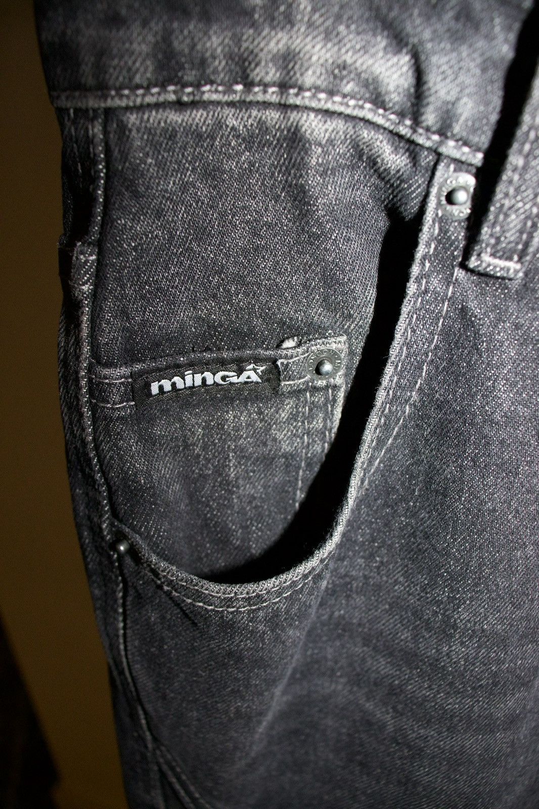 Japanese Brand MINGA LONDON CRUSH BLACK BAGGY FLARE JEANS Size US 28 / EU 44 - 3 Thumbnail