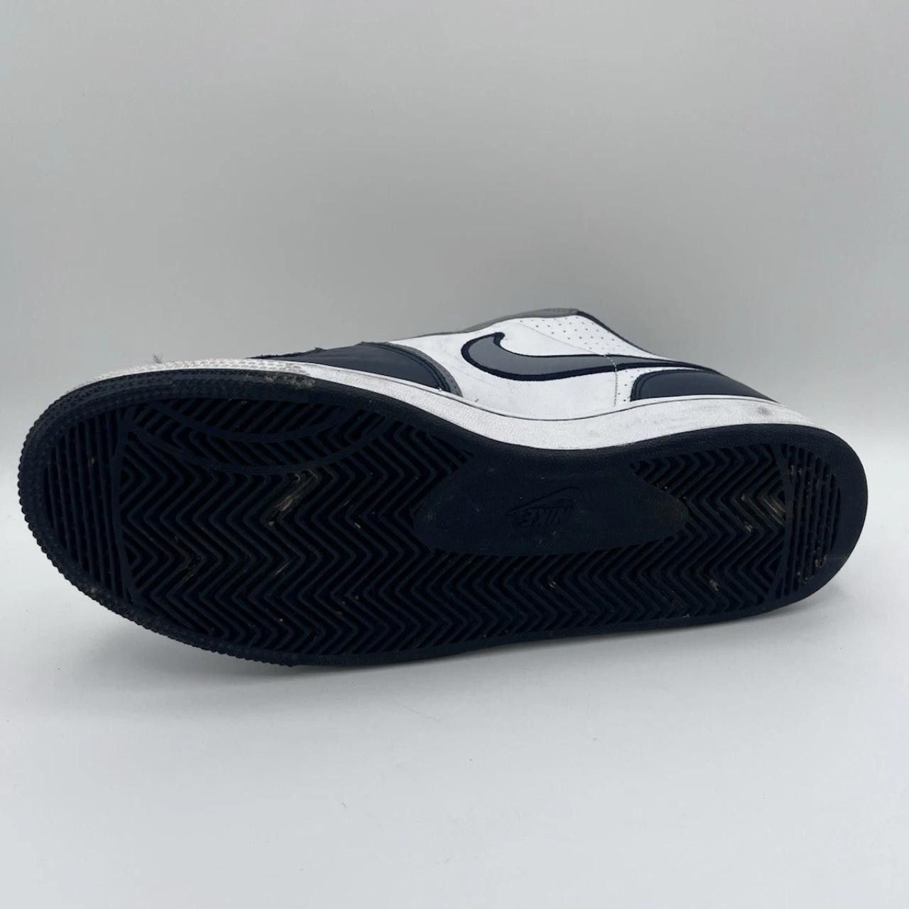 Nike Men's Size 12 US Nike Infiltrator Sneakers Navy Blue White Size US 12 / EU 45 - 4 Thumbnail