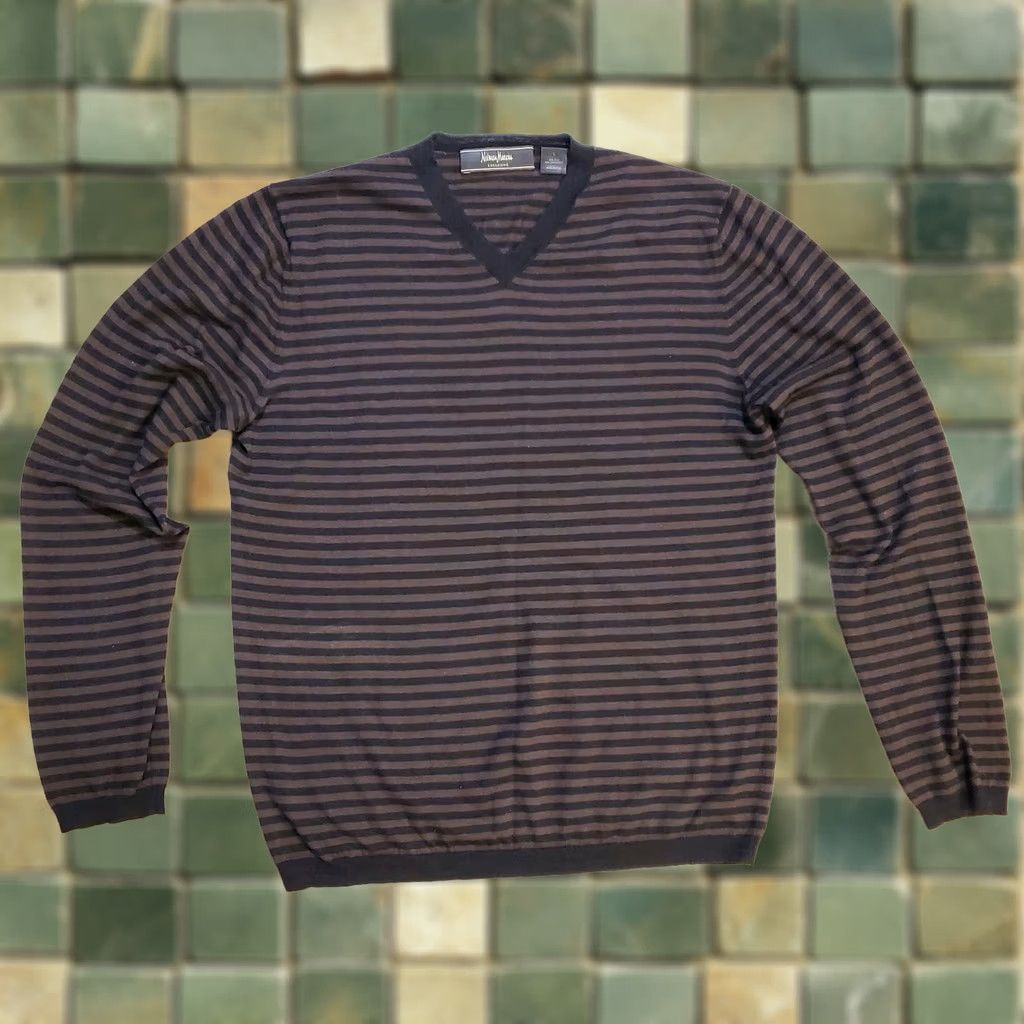 Neiman Marcus Neiman Marcus Exclusive Men Lg V Neck Sweater Brown Black Silk Cashmere Blend Size US L / EU 52-54 / 3 - 1 Thumbnail