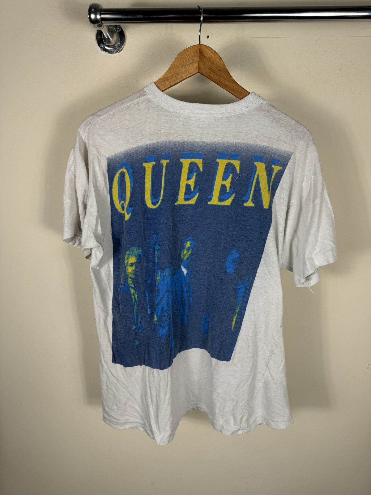Vintage Vintage RARE 90s Queen Freddie Mr. Bad Guy T-shirt Size US M / EU 48-50 / 2 - 2 Thumbnail