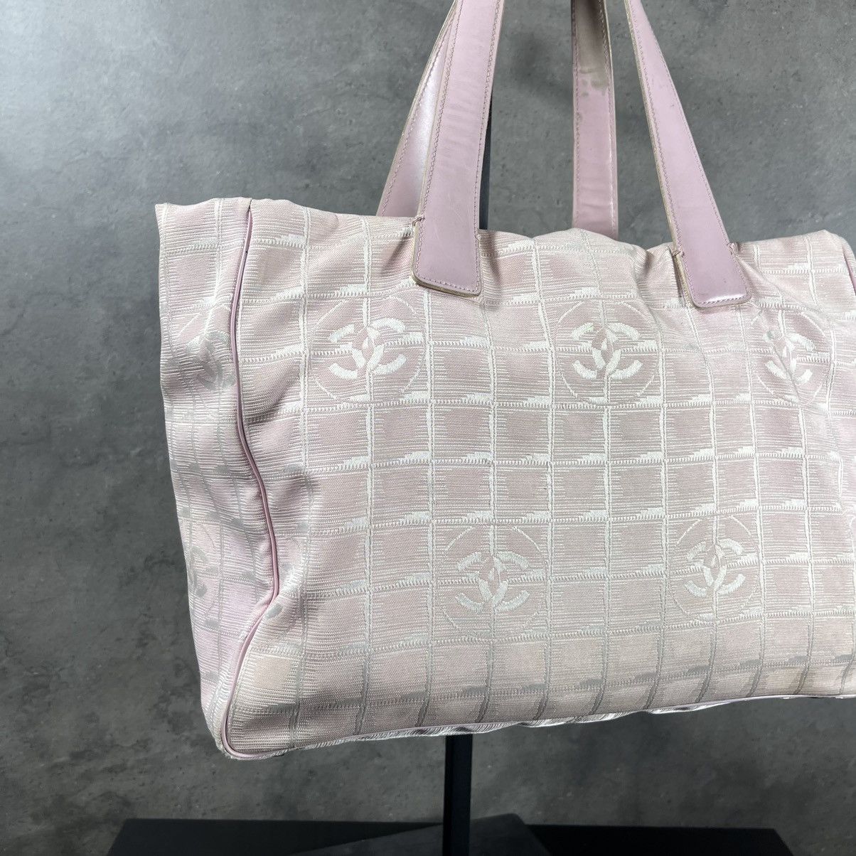 Chanel Archive Chanel Aligne Pink Travel Line Monogram Hand Bag Size ONE SIZE - 9 Thumbnail