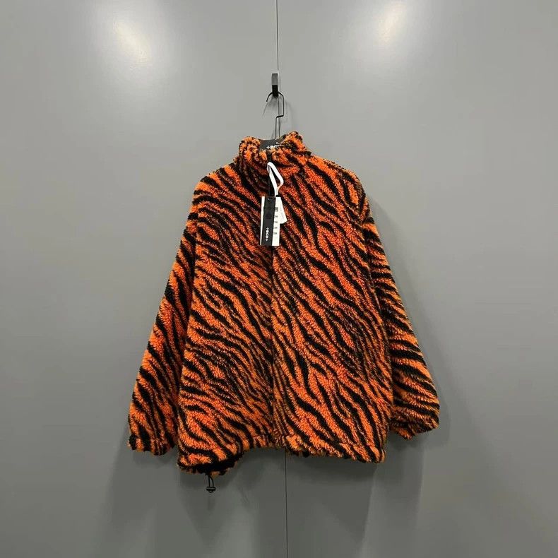 Balenciaga Balenciaga size 36 Tiger Teddy Jacket Size US XS / EU 42 / 0 - 1 Thumbnail
