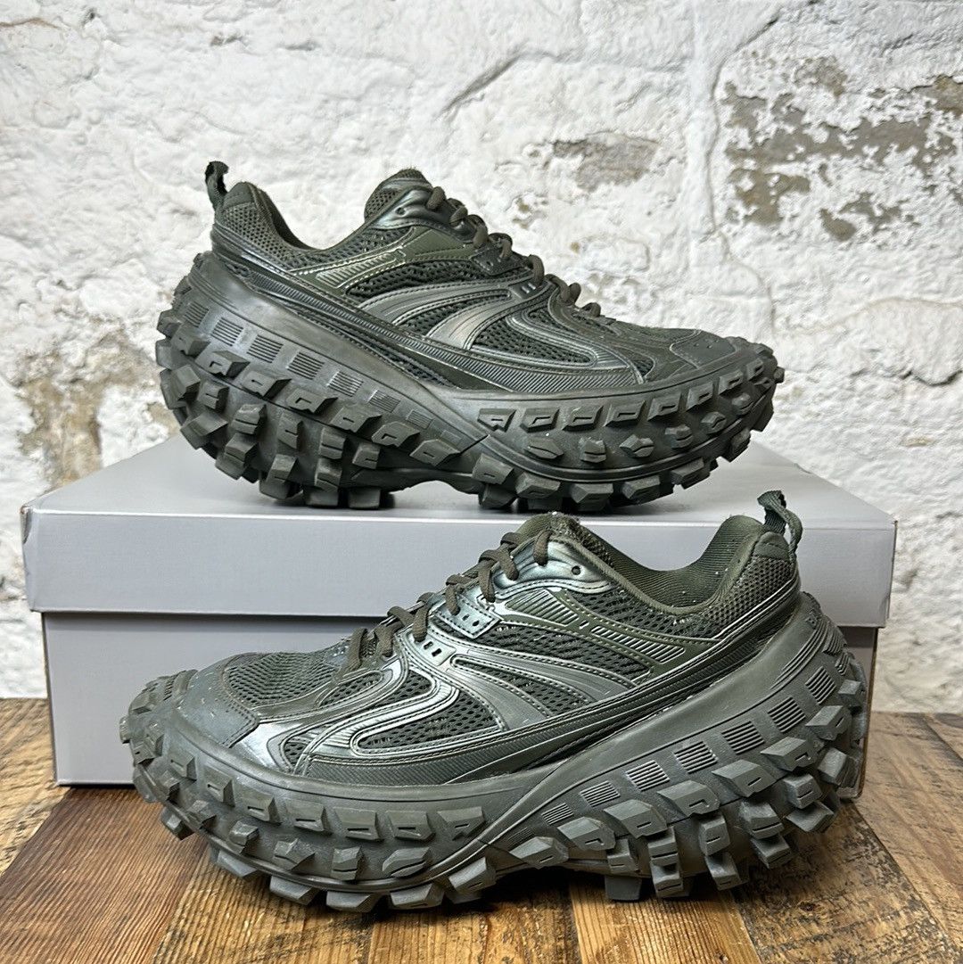 Balenciaga Balenciaga Defender Olive Sneaker Size 43 | Grailed