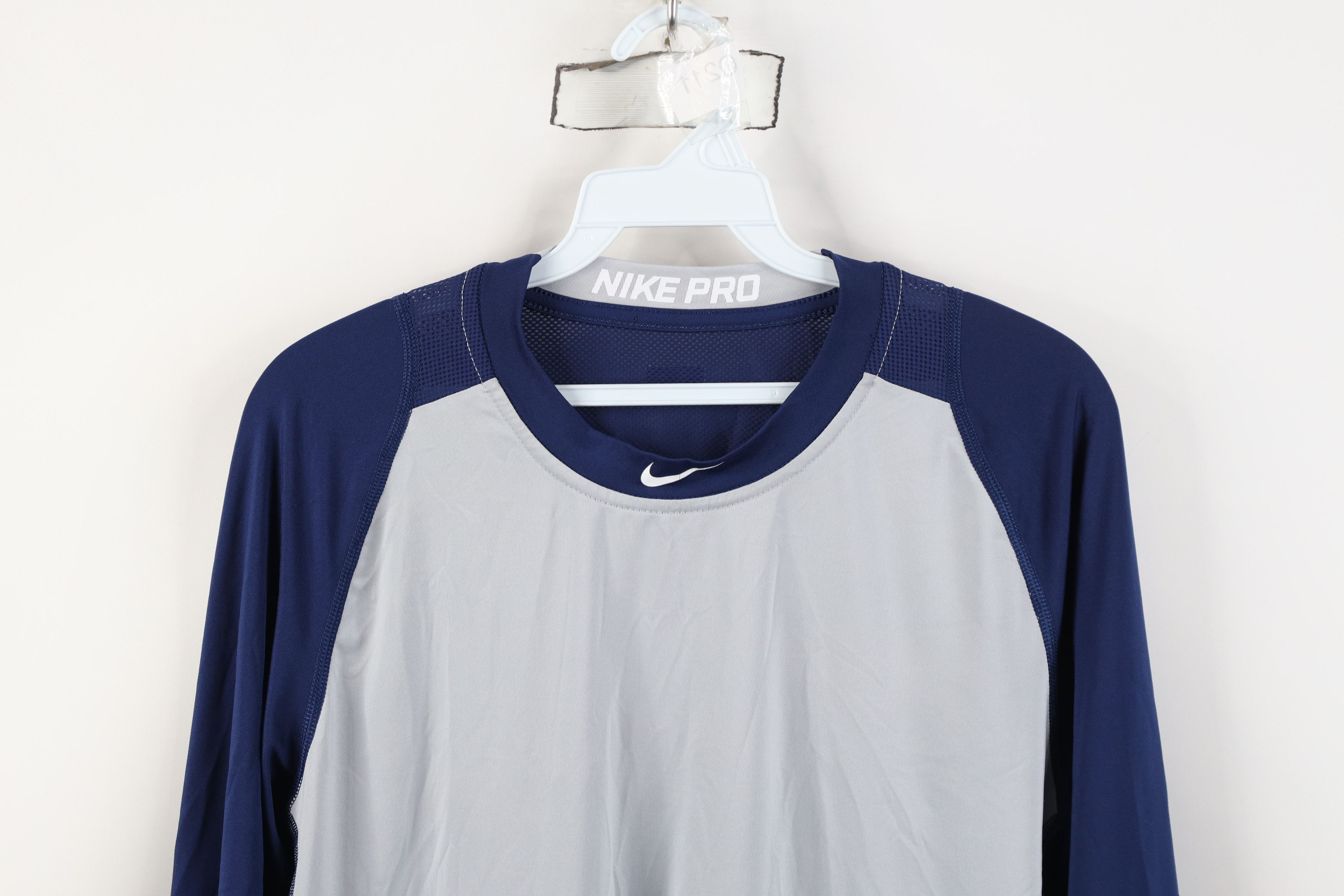 Nike Nike Pro Combat Compression 3/4 Sleeve Raglan T-Shirt Size US L / EU 52-54 / 3 - 2 Thumbnail