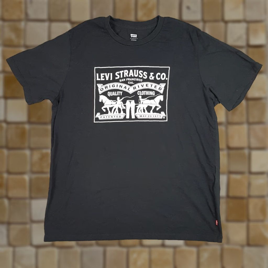 Levi's VINTAGE Levi's Cowboy T-Shirt Black Large Regular Fit Retro 90s 00s Mens Size US L / EU 52-54 / 3 - 1 Thumbnail