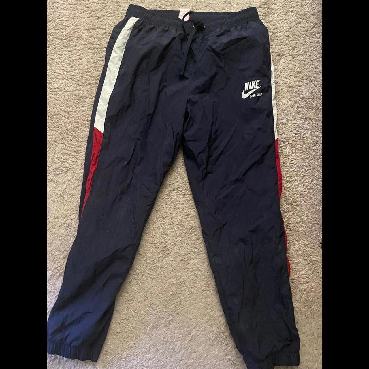 Nike Pre Own Mens Nike Sportswear Size 40" / US 18 - 1 Thumbnail