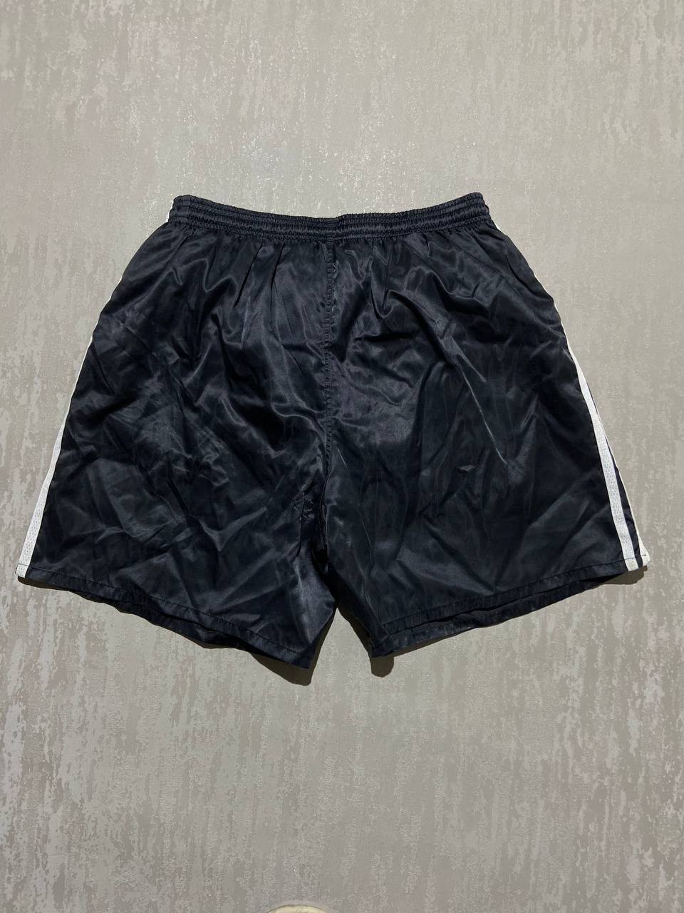Adidas × Vintage Vintage Adidas Graphite Black Nylon Shorts Size US 38 / EU 54 - 4 Thumbnail