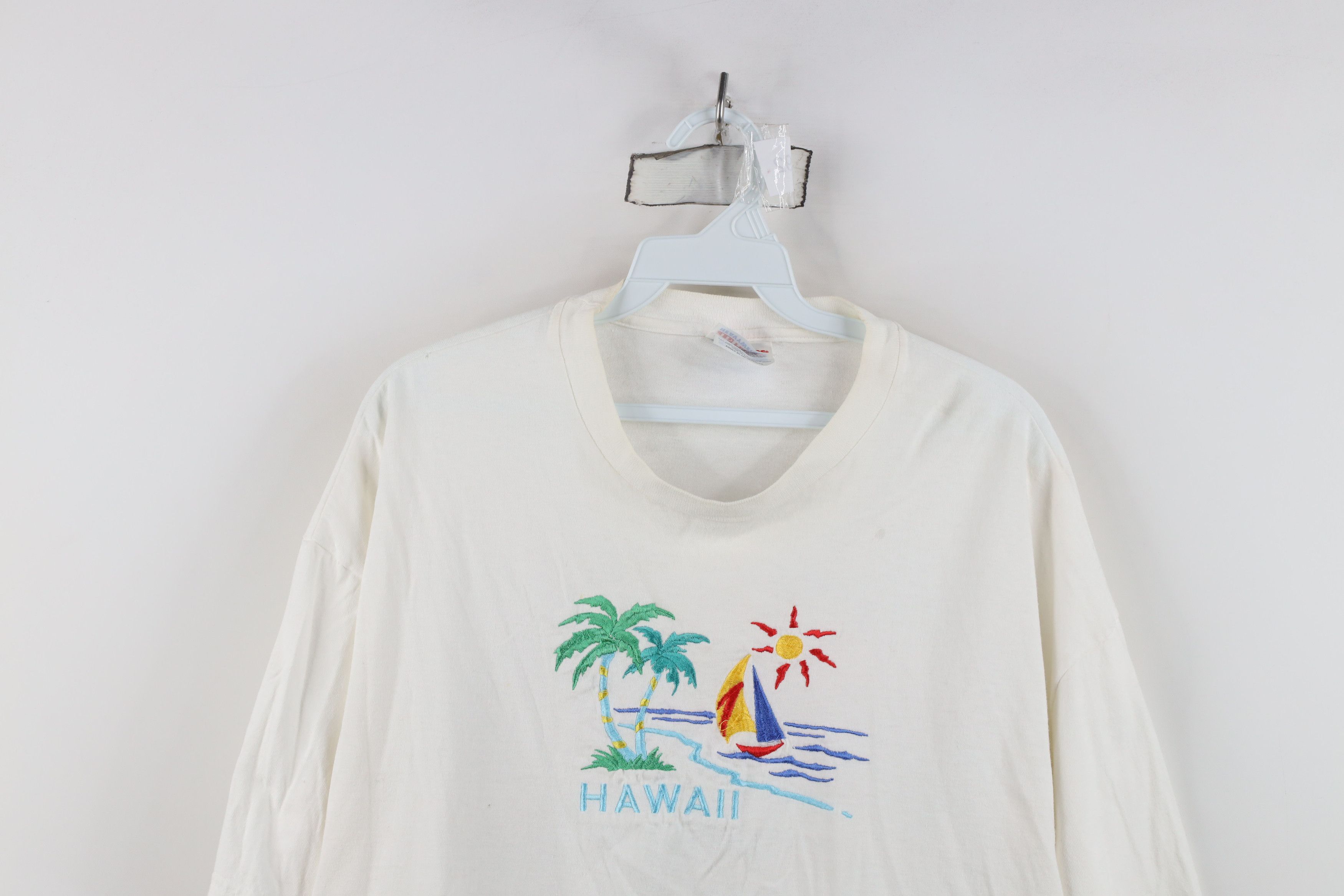 Vintage Vintage 90s Streetwear Hawaii Sailboat Sun Beach T-Shirt Size US XL / EU 56 / 4 - 2 Thumbnail