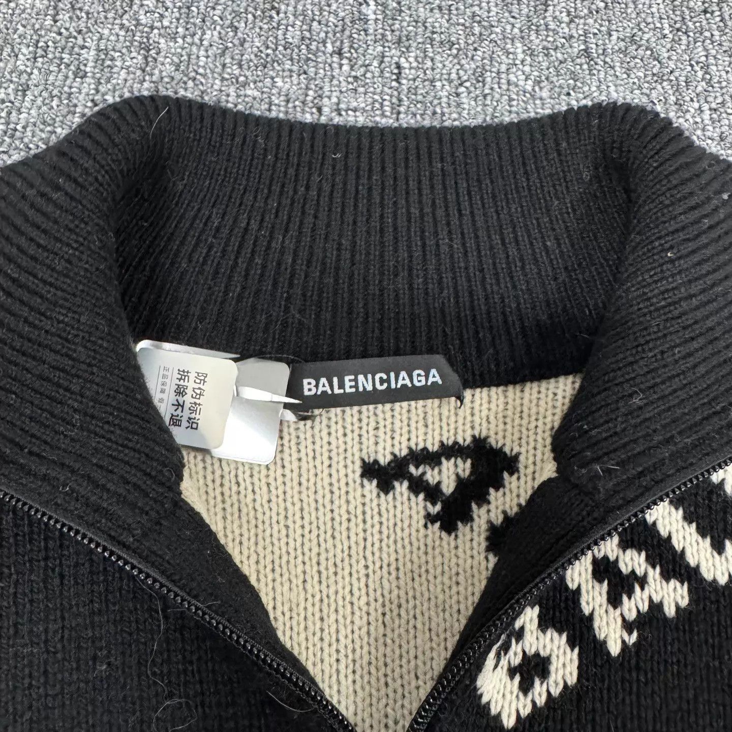 Balenciaga Balenciaga Black Allover Text Knit Sweater S 99new Size S / US 4 / IT 40 - 5 Thumbnail