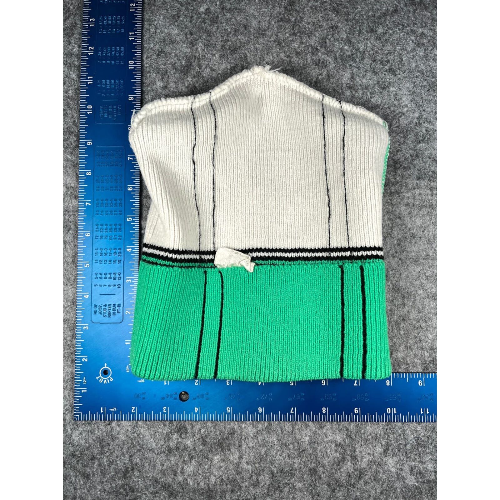 Vintage Beanie Toque Adult One Size Green White Stripe Knit Acrylic Blend Outdoor Size ONE SIZE - 6 Thumbnail