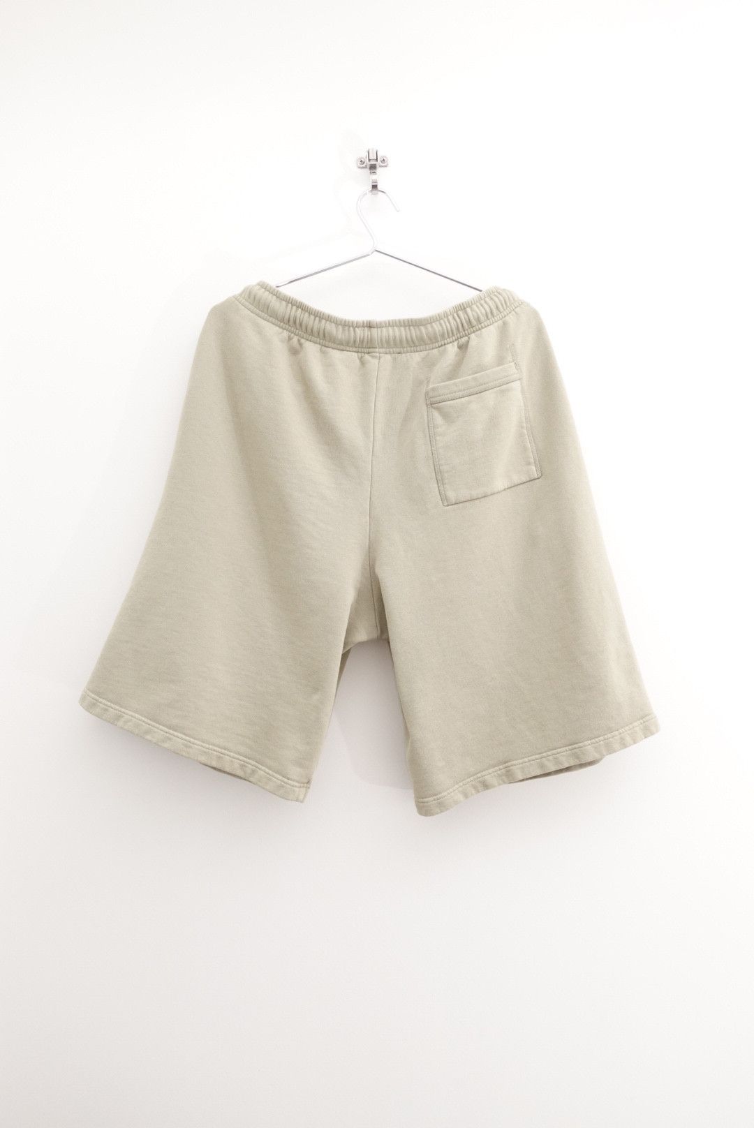 Acne Studios Acne Studios Oversized Drawstring Face Sweat Shorts Size US 30 / EU 46 - 2 Thumbnail