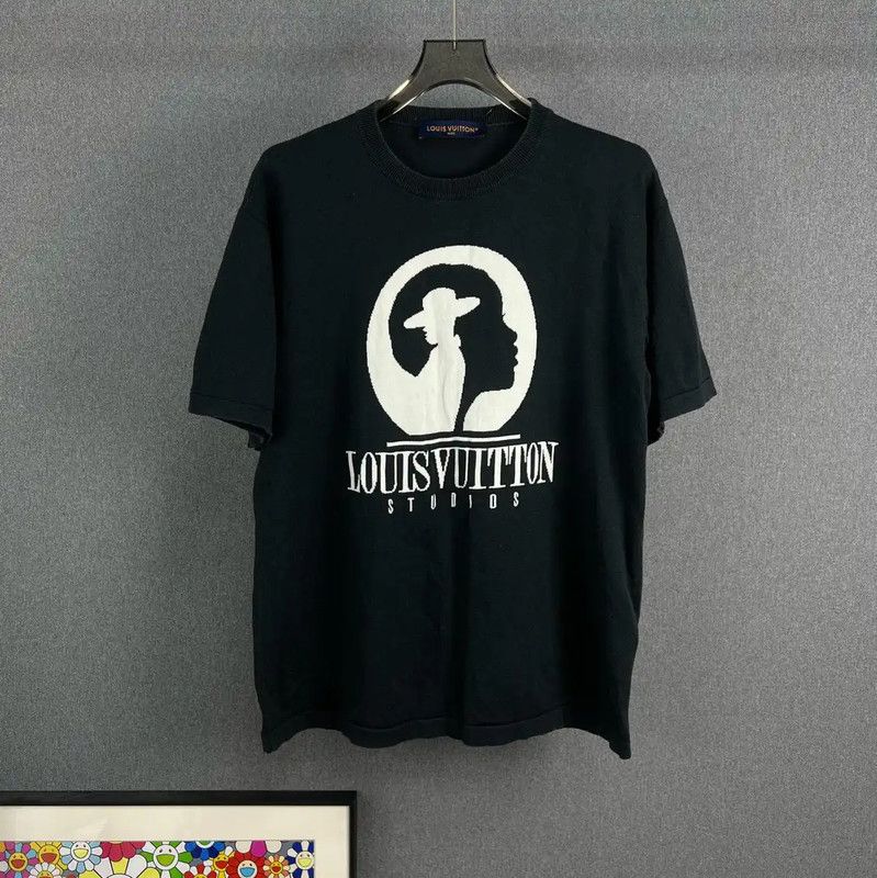 Louis Vuitton Louis Vuitton Black Men's T-Shirt 0089 Size US L / EU 52-54 / 3 - 1 Thumbnail