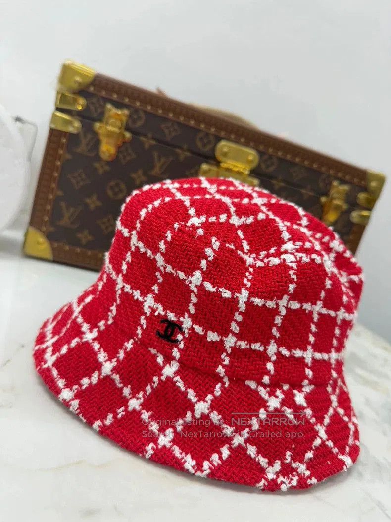 Chanel New Chanel Red Plaid Fisherman Hat. Size ONE SIZE - 3 Thumbnail