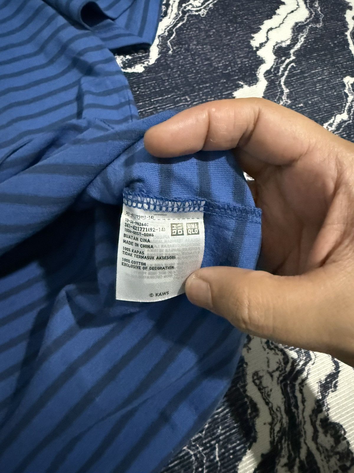 Kaws Uniqlo x kaws t shirt Size US M / EU 48-50 / 2 - 5 Thumbnail