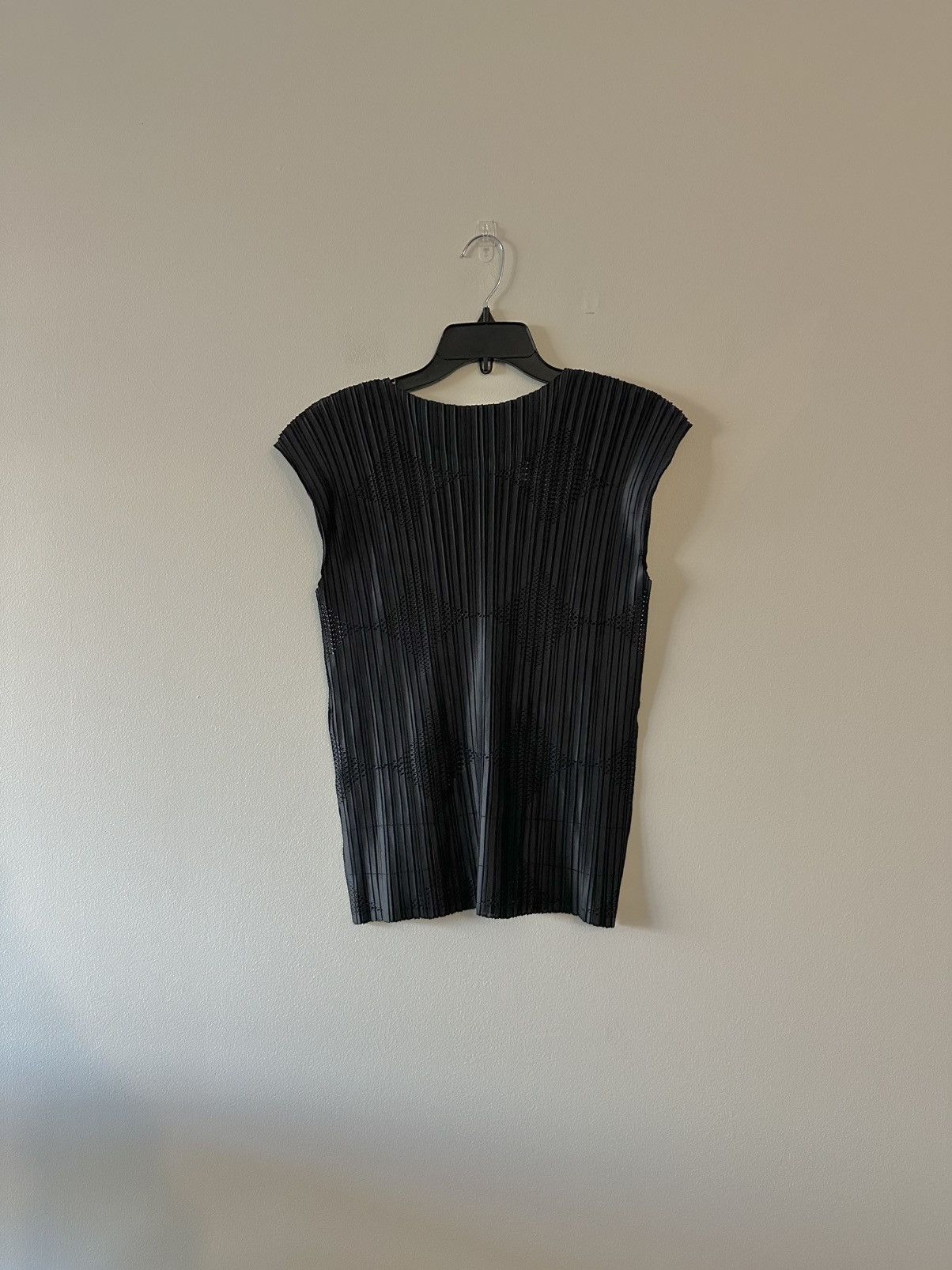 Pleats Please Issey Miyake Rare Issey Miyake Pleats Please Perforated Diamond Print top Size ONE SIZE - 2 Thumbnail