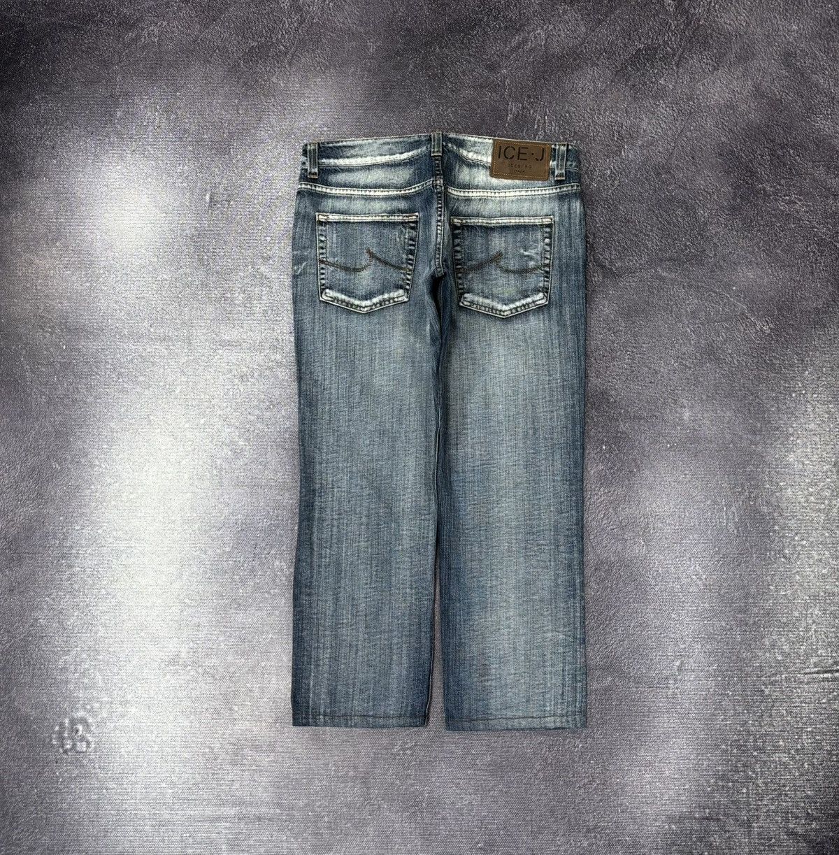 Iceberg Vintage Iceberg Women’s Faded Blue Denim Cropped Jeans Size 30" / US 8 / IT 44 - 2 Thumbnail