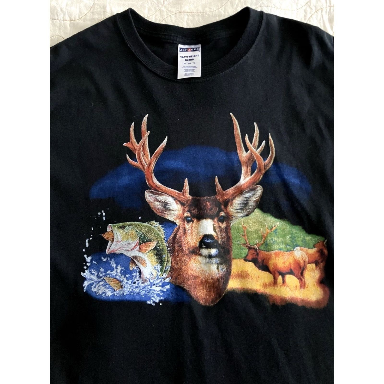 Jerzees VINTAGE JERZEES Heavyweight T-Shirt Adult XL Black Short Sleeve Fish Deer Graphic 90s Mens Size US 36 / EU 52 - 2 Thumbnail