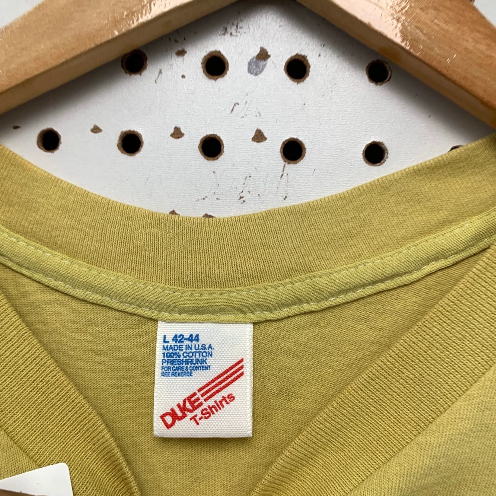 Vintage VINTAGE Duke Weightlift T-Shirt Mens Large Yellow 90s Porters Power USA Size US L / EU 52-54 / 3 - 5 Thumbnail
