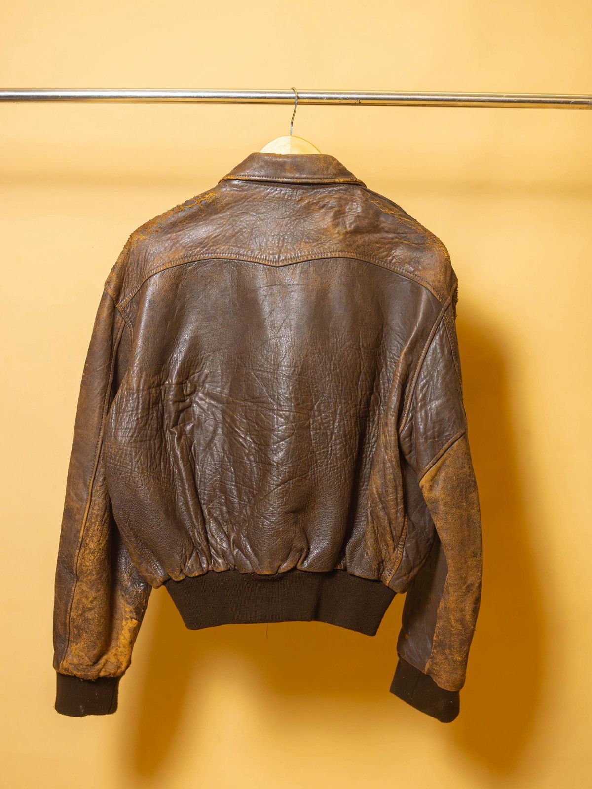 Vintage 1940s WWII US Army Air Force A-2 Leather Flight Jacket Size US L / EU 52-54 / 3 - 2 Thumbnail