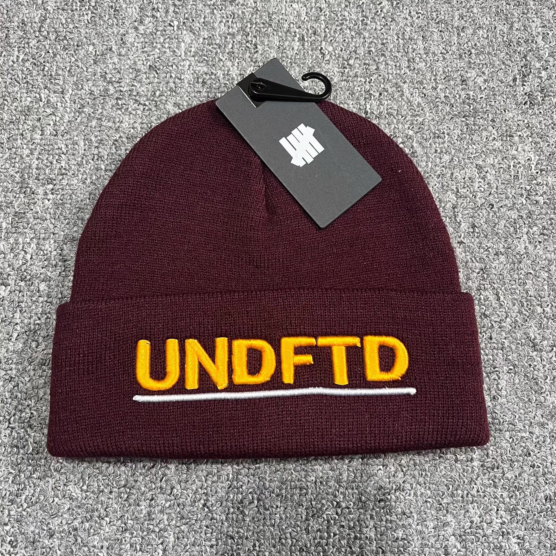 Undercover Undefeated three-dimensional embroidered knit beanie Q7 Size ONE SIZE - 2 Thumbnail