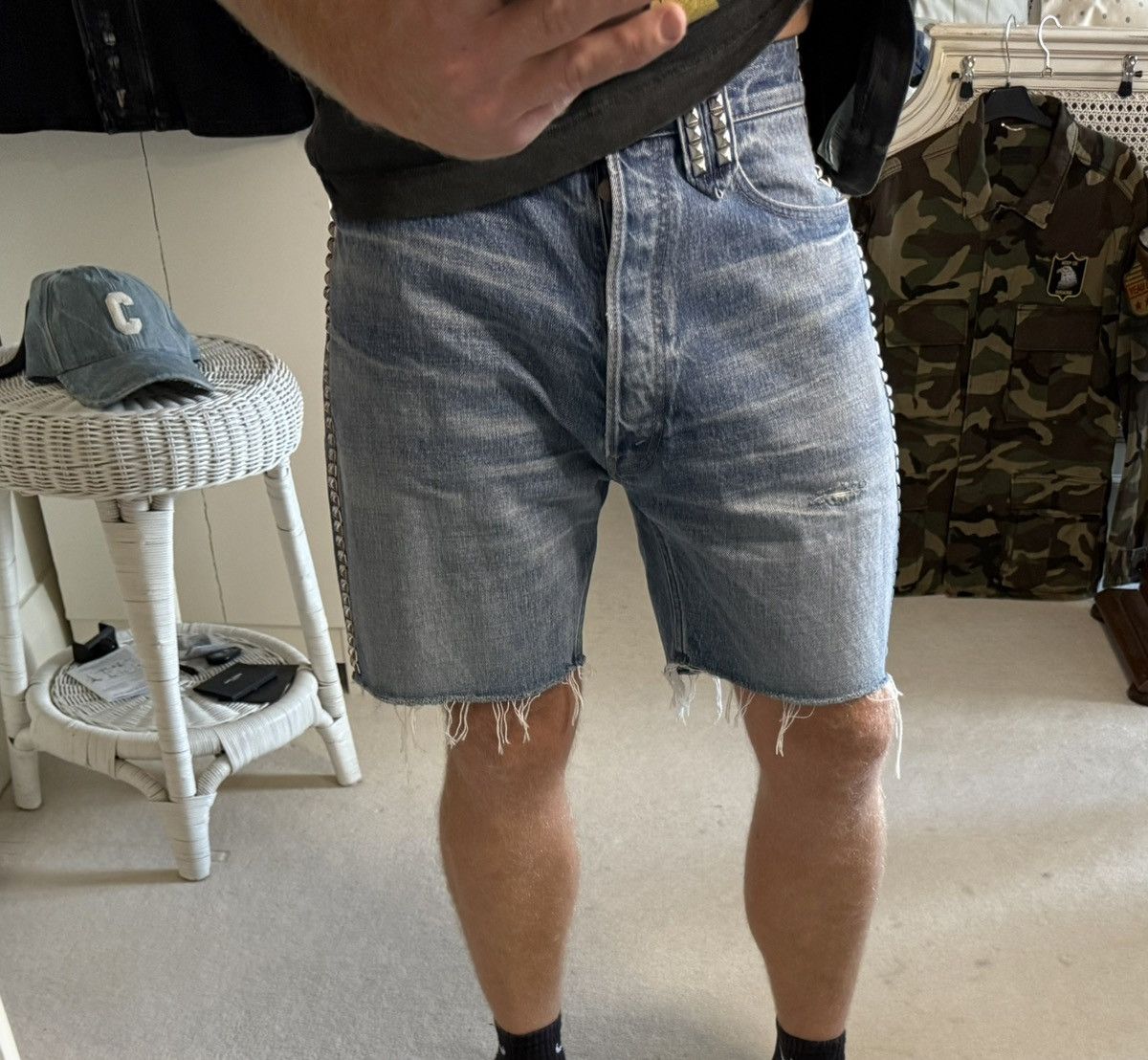 Celine SS24 Celine studded Zuma wash raw hem jean shorts Hedi 30 31 Size US 30 / EU 46 - 22 Thumbnail