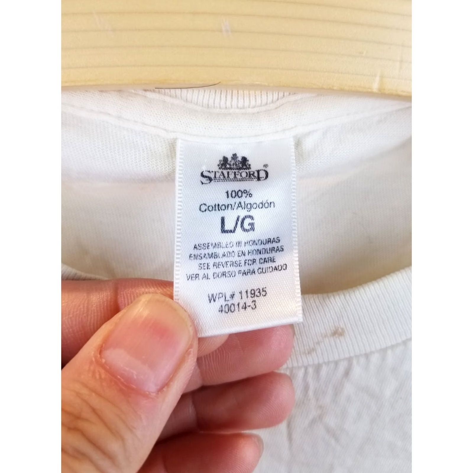 Stafford VINTAGE Stafford Grunge White T-Shirt SZ LARGE T-Shirt Men 90s USA Vintage Grunge White Tee 22 inch Chest 26 inch Back Length Size US L / EU 52-54 / 3 - 5 Thumbnail