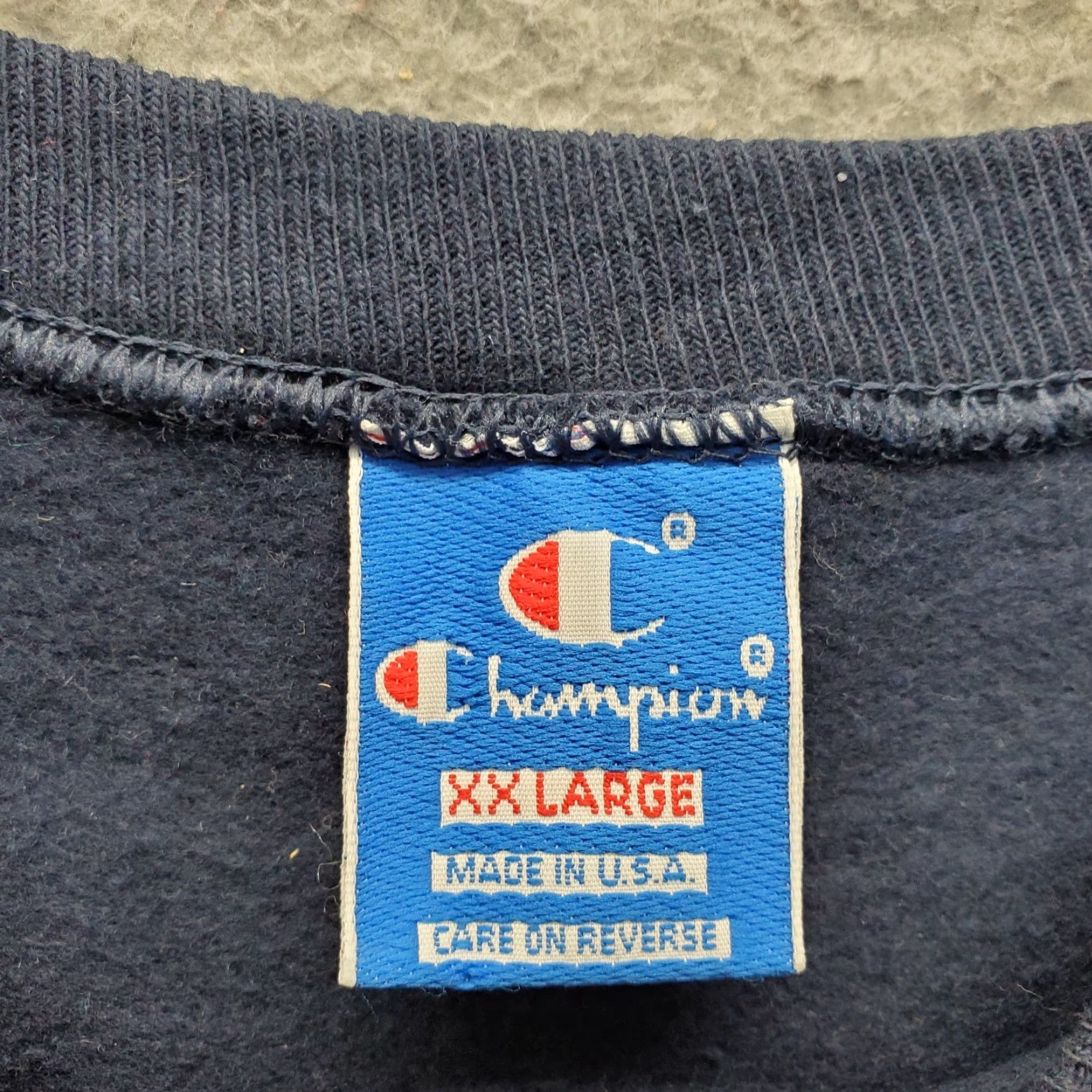 Champion Champion Sweatshirt Mens XXL Navy Embroidered Logo Crew Neck Lined Rib Hem Cotton Vintage: No, Pullover, 2XL, Regular Fit, Outdoor Gym & Training Size US XXL / EU 58 / 5 - 5 Thumbnail