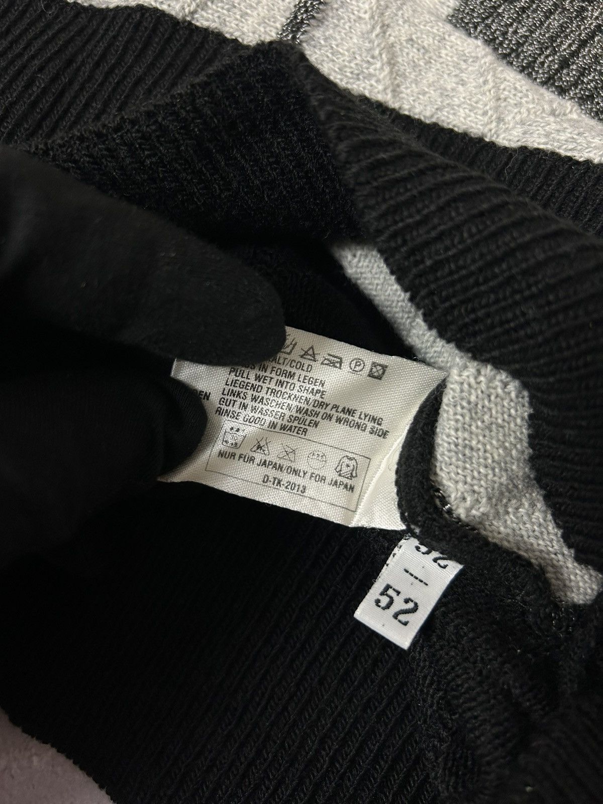 Carlo Colucci × Designer × Vintage Carlo Colucci Abstract Logo Wool Knit Sweater Size L Vintage Size US L / EU 52-54 / 3 - 7 Thumbnail