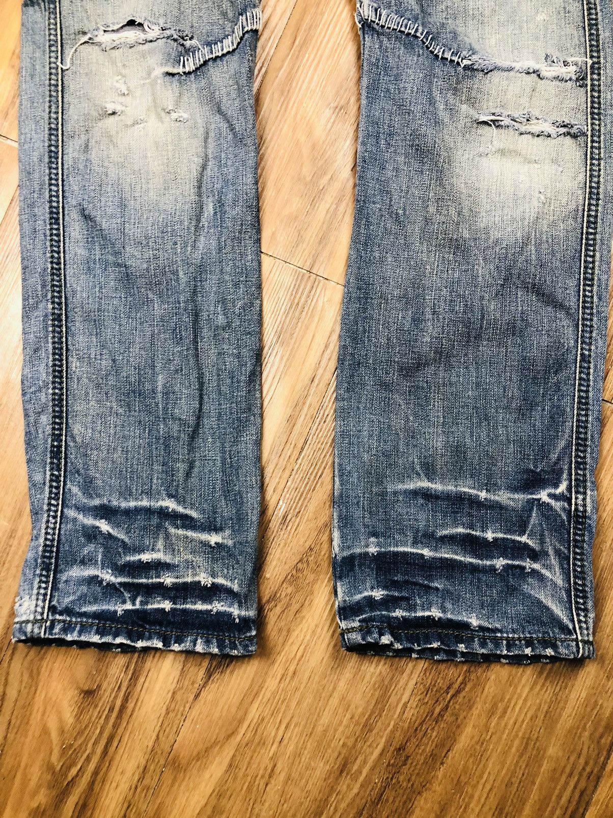Twenty TWENTY WORKS Distressed Camo Jeans (38) Size US 31 - 4 Thumbnail