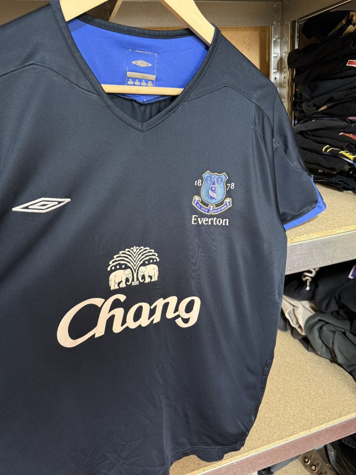 Umbro × Vintage Vintage 2000’s Umbro Everton Training Football Soccer Jersey Size US XL / EU 56 / 4 - 4 Thumbnail