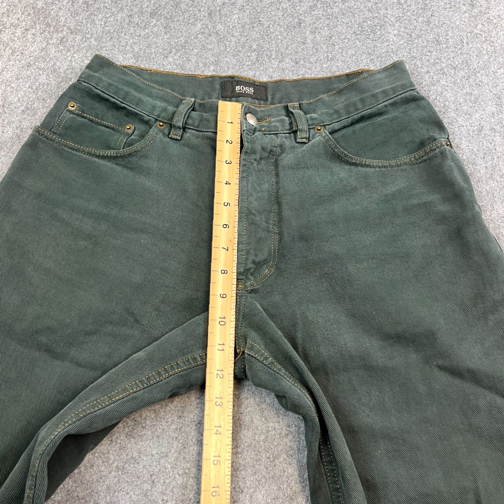 Hugo Boss VINTAGE Hugo Boss Jeans Regular Tapered 32 32 Green 90s Mens Denim 5-Pocket Design Cotton Baggy? (Adaptation: remove uncertain) Size US 32 / EU 48 - 5 Thumbnail