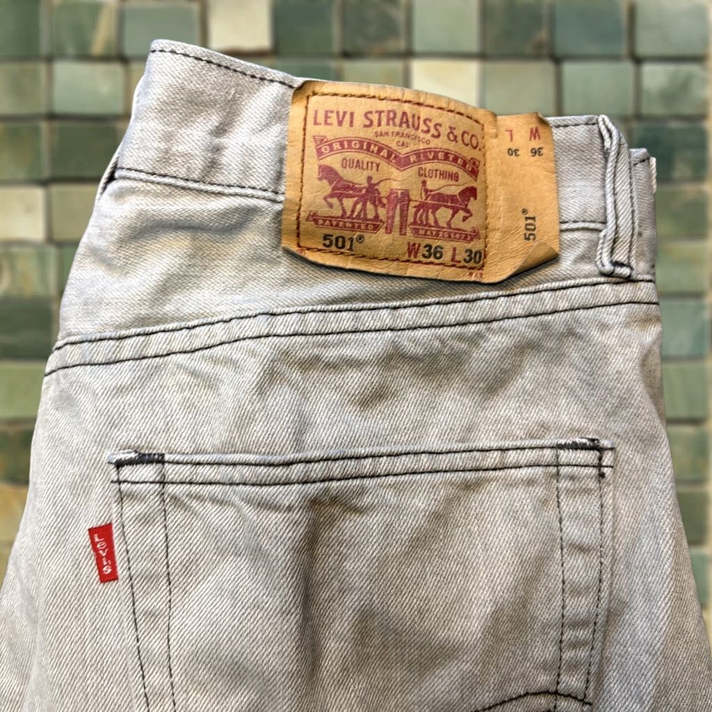 Levi's Levi's 501 Jeans Men 36x30 Button Fly Straight Gray Denim Regular Vintage? No. (Reworded for clarity) Size US 36 / EU 52 - 1 Thumbnail